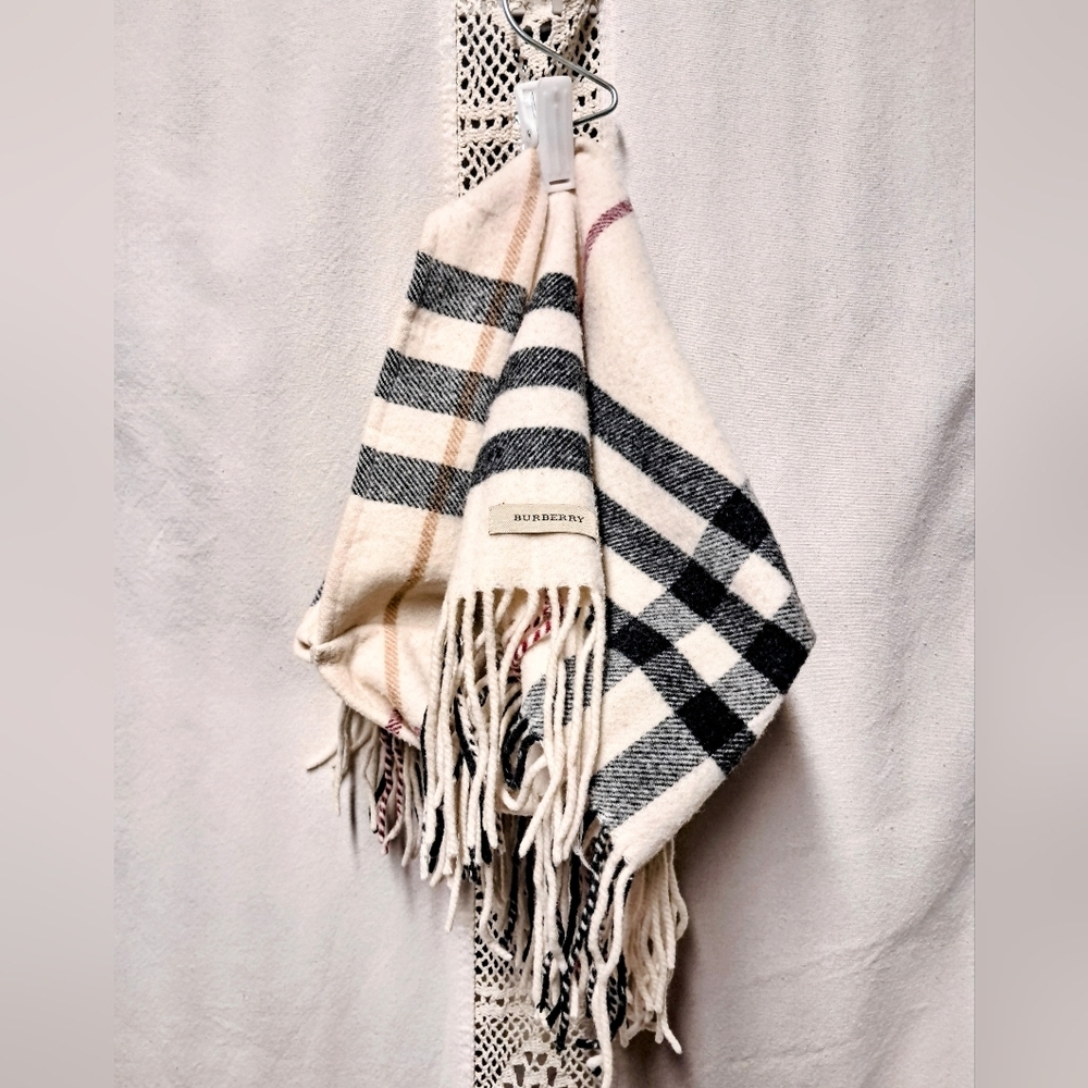 Burberry Checked Cashmere Snood OS